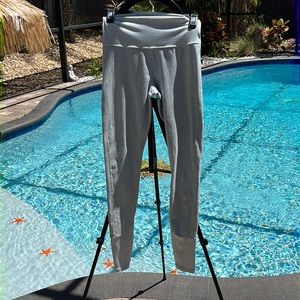 ALO legging Medium 🖤🖤🖤